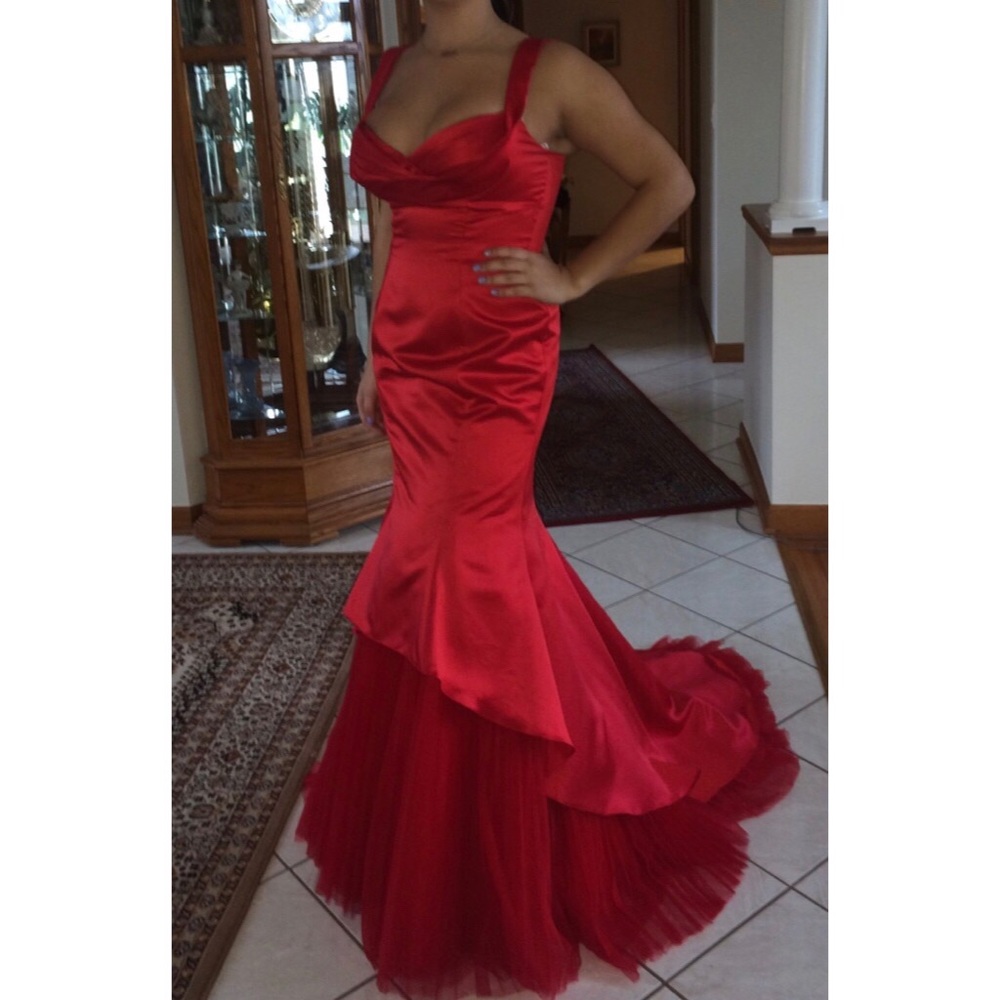 Red Sherri Hill Prom Dress